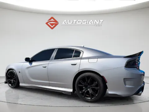 More photos of 2017 Dodge Charger R/T Scat Pack at AutoGiant USA Indianapolis, IN