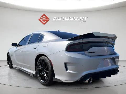 More photos of 2017 Dodge Charger R/T Scat Pack at AutoGiant USA Indianapolis, IN