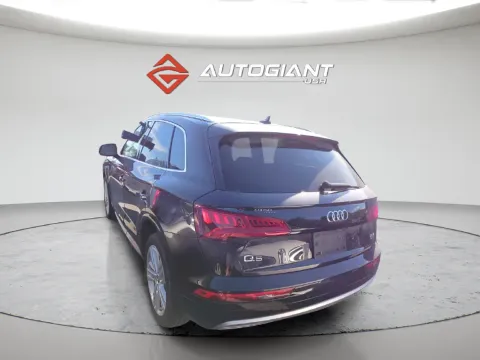 Photos of 2018 Audi Q5 2.0T Premium Plus for sale in Indianapolis, IN at AutoGiant USA Indianapolis