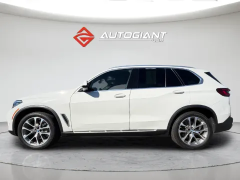 Photos of 2019 BMW X5 xDrive40i for sale in Indianapolis, IN at AutoGiant USA Indianapolis