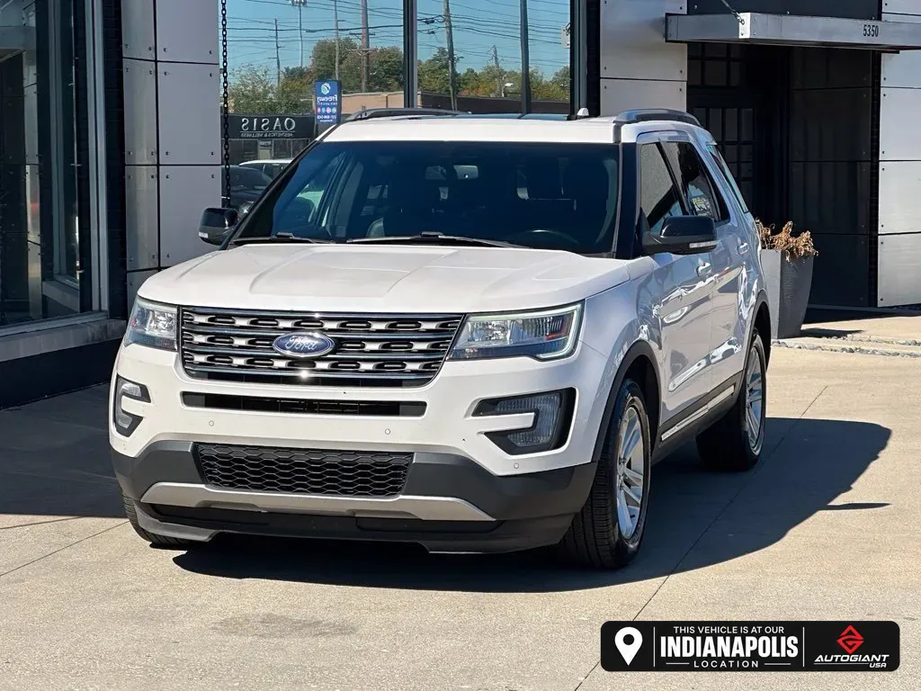 White 2017 Ford Explorer XLT for sale in Indianapolis, IN