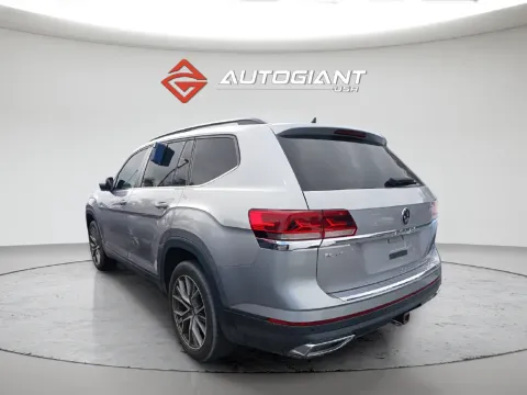 Photos of 2021 Volkswagen Atlas 3.6L V6 SE w/Technology for sale in Indianapolis, IN at AutoGiant USA Indianapolis