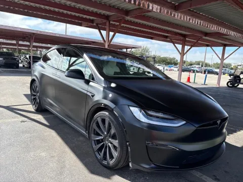 Photos of 2022 Tesla Model X Plaid for sale in Indianapolis, IN at AutoGiant USA Indianapolis