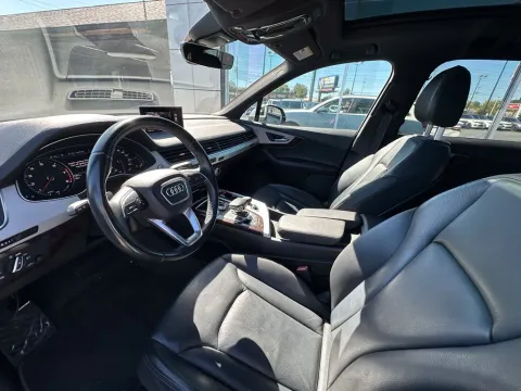 Photos of 2019 Audi Q7 45 Premium for sale in Indianapolis, IN at AutoGiant USA Indianapolis
