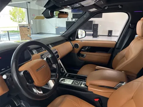 More photos of 2020 Land Rover Range Rover Autobiography at AutoGiant USA Indianapolis, IN