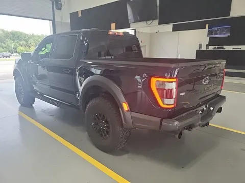 Photos of 2022 Ford F-150 Raptor for sale in Indianapolis, IN at AutoGiant USA Indianapolis
