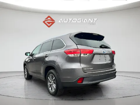 More photos of 2018 Toyota Highlander Hybrid XLE at AutoGiant USA Indianapolis, IN