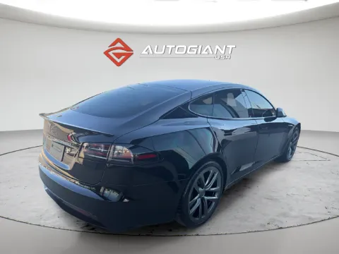 More photos of 2022 Tesla Model S at AutoGiant USA Indianapolis, IN