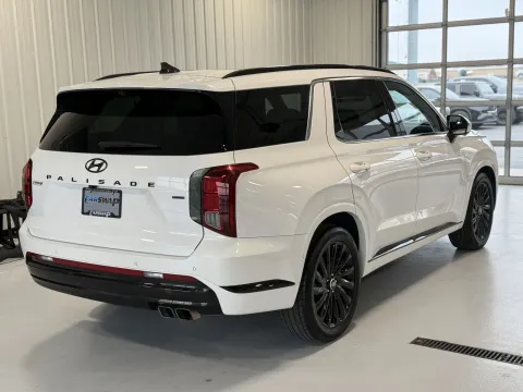 Another view of 2024 Hyundai Palisade Calligraphy Night Edition for sale in Tea, SD at CarSwap