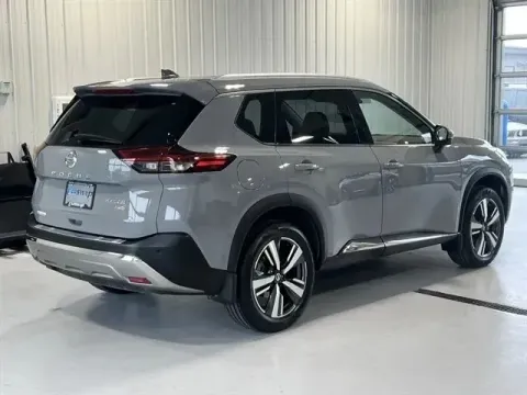 Another view of 2021 Nissan Rogue Platinum for sale in Tea, SD at CarSwap