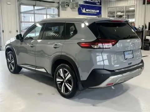 More photos of 2021 Nissan Rogue Platinum at CarSwap, SD
