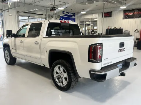 More photos of 2018 GMC Sierra 1500 SLT at CarSwap, SD