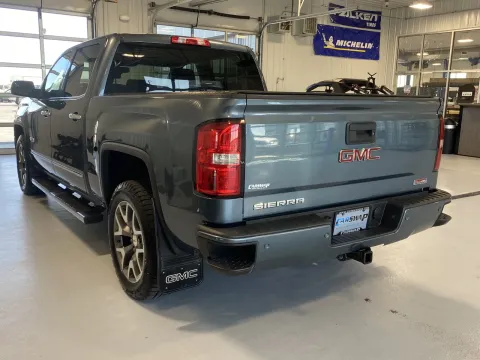 More photos of 2014 GMC Sierra 1500 SLE at CarSwap, SD