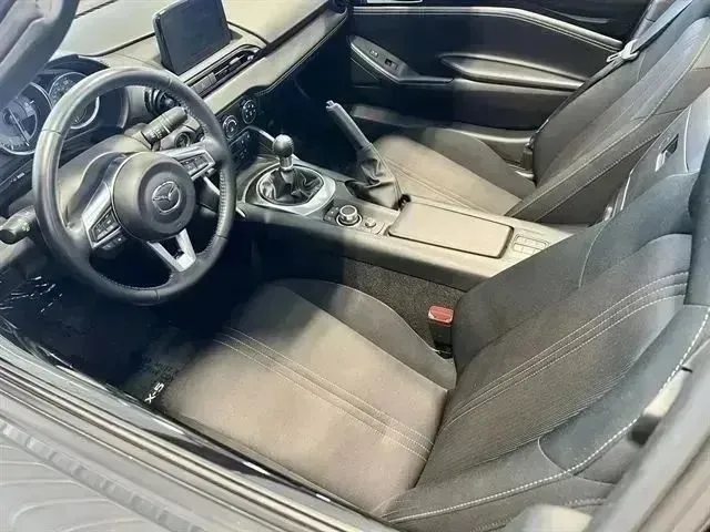 2021 Mazda MX-5 Miata RF Club - Photo 9