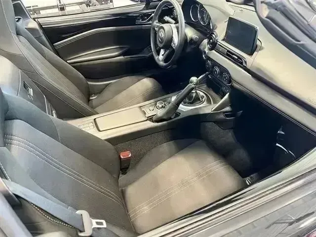 2021 Mazda MX-5 Miata RF Club - Photo 10
