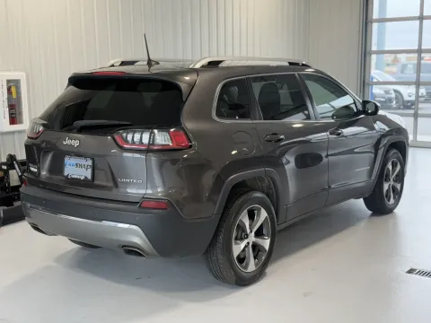 Another view of 2019 Jeep Cherokee Limited for sale in Tea, SD at CarSwap