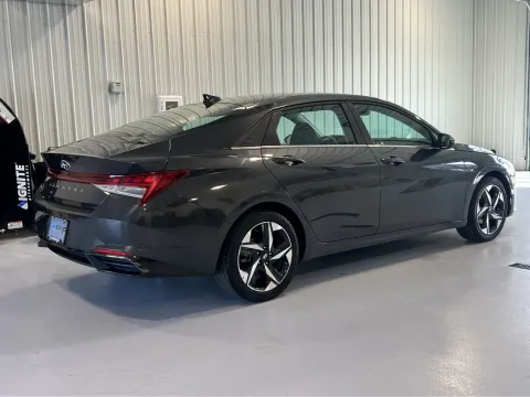 Another view of 2021 Hyundai Elantra SEL for sale in Tea, SD at CarSwap