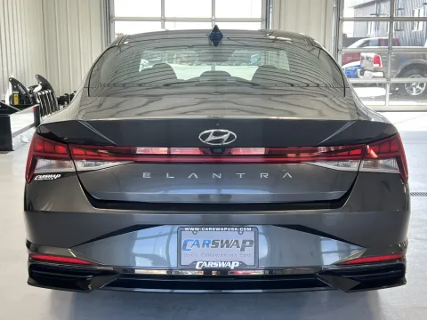 More photos of 2021 Hyundai Elantra SEL at CarSwap, SD
