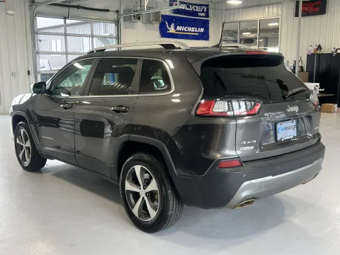 More photos of 2020 Jeep Cherokee Limited at CarSwap, SD