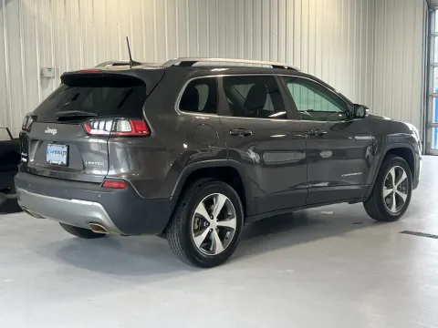 Another view of 2020 Jeep Cherokee Limited for sale in Tea, SD at CarSwap