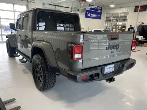 More photos of 2021 Jeep Gladiator Willys at CarSwap, SD