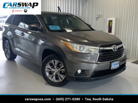 Gray 2014 Toyota Highlander XLE V6 for sale in Tea, SD