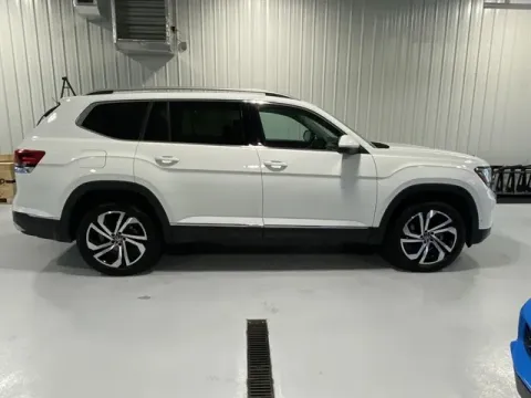 Photos of 2021 Volkswagen Atlas 2.0T SEL Premium for sale in Tea, SD at CarSwap
