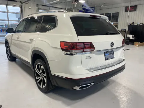 More photos of 2021 Volkswagen Atlas 2.0T SEL Premium at CarSwap, SD