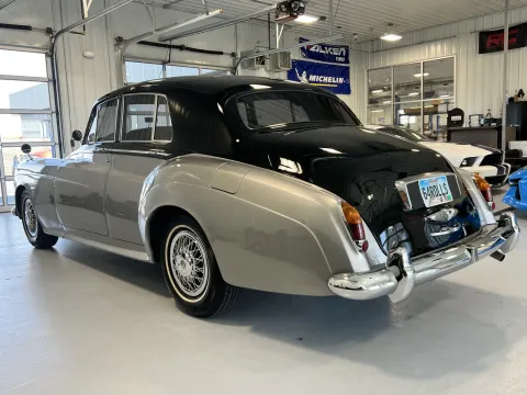 More photos of 1964 Rolls Royce Silver Cloud III at CarSwap, SD