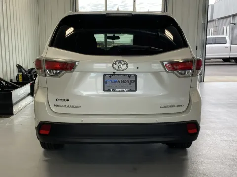 More photos of 2015 Toyota Highlander Limited at CarSwap, SD