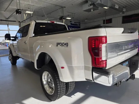More photos of 2018 Ford F-450 Super Duty at CarSwap, SD