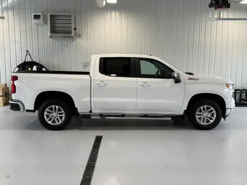 Photos of 2025 Chevrolet Silverado 1500 LT for sale in Tea, SD at CarSwap