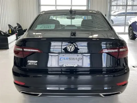 More photos of 2020 Volkswagen Jetta R-Line at CarSwap, SD