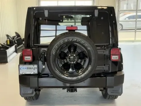 More photos of 2015 Jeep Wrangler Unlimited Sahara at CarSwap, SD