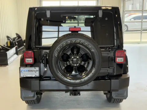 More photos of 2015 Jeep Wrangler Unlimited Sahara at CarSwap, SD