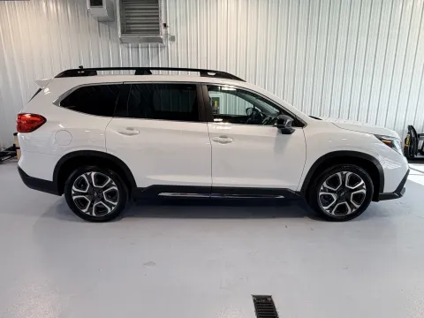 Photos of 2024 Subaru Ascent Limited for sale in Tea, SD at CarSwap