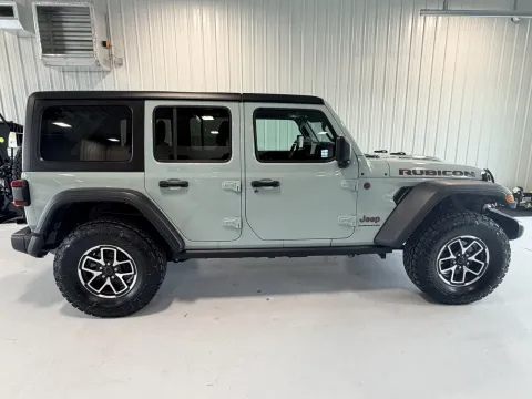 Photos of 2024 Jeep Wrangler Rubicon for sale in Tea, SD at CarSwap