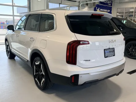 More photos of 2025 Kia Telluride S at CarSwap, SD