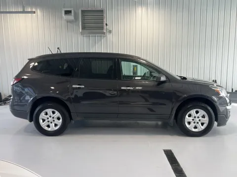 Photos of 2014 Chevrolet Traverse LS for sale in Tea, SD at CarSwap