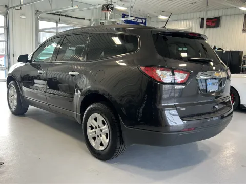 More photos of 2014 Chevrolet Traverse LS at CarSwap, SD