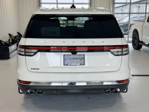 More photos of 2025 Lincoln Aviator Reserve at CarSwap, SD
