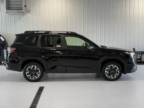 Photos of 2025 Subaru Forester Premium for sale in Tea, SD at CarSwap