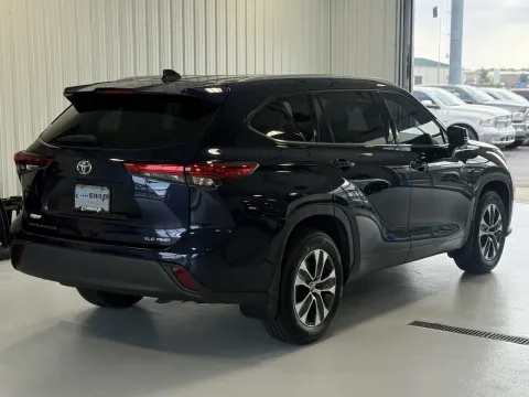 Another view of 2021 Toyota Highlander XLE for sale in Tea, SD at CarSwap