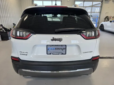 More photos of 2019 Jeep Cherokee Limited at CarSwap, SD