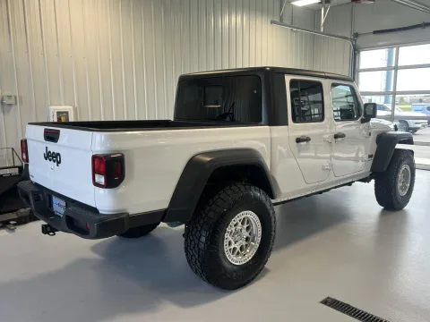 Another view of 2025 Jeep Gladiator Sport S for sale in Tea, SD at CarSwap