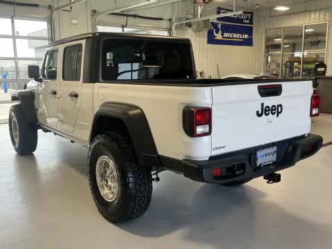More photos of 2025 Jeep Gladiator Sport S at CarSwap, SD