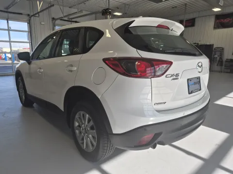 More photos of 2016 Mazda CX-5 Sport at CarSwap, SD