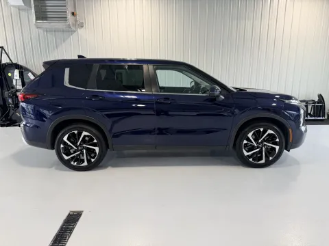 Photos of 2022 Mitsubishi Outlander SE for sale in Tea, SD at CarSwap