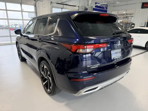 More photos of 2022 Mitsubishi Outlander SE at CarSwap, SD