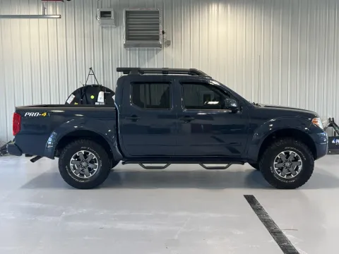 Photos of 2021 Nissan Frontier PRO-4X for sale in Tea, SD at CarSwap